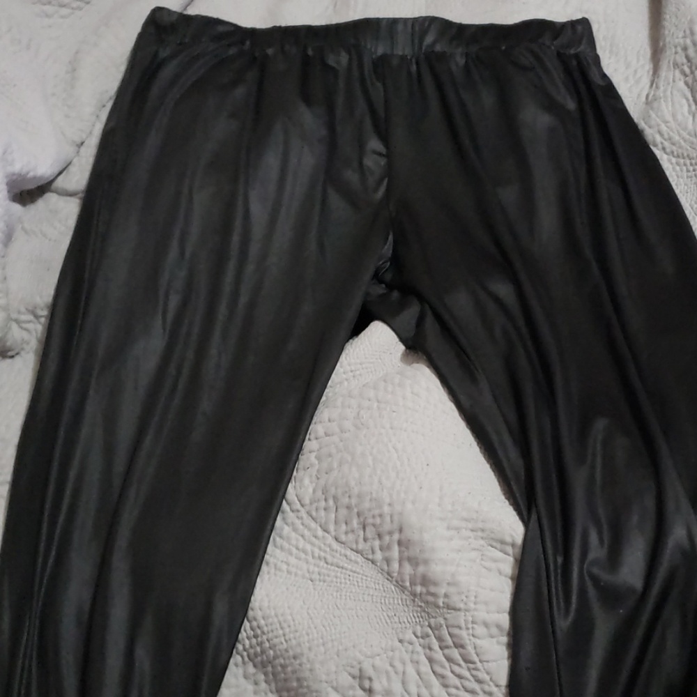 Shiny leggings